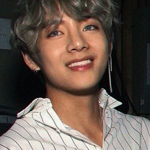 Meet your Posher, Ava